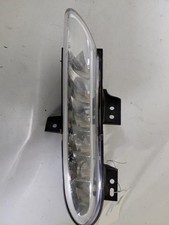 Feu diurne avant gauche