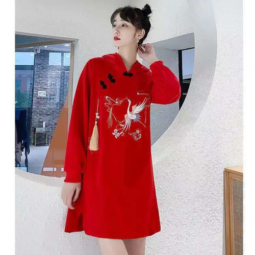 Robe pull capuche - À, brodée