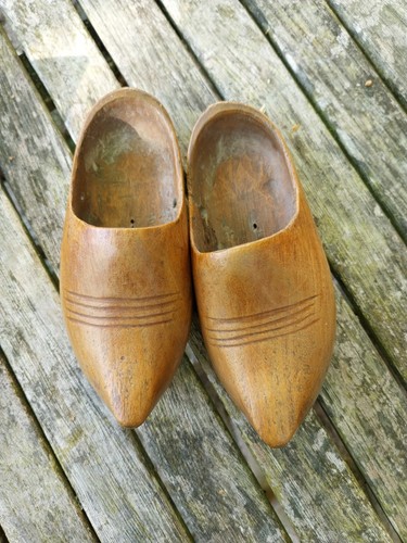 Anciens sabots enfant fin - anciens,