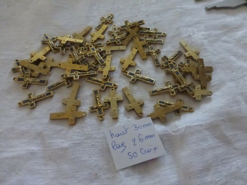Lot très ancienne croix - 50,
