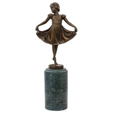 Statuette de jeune fille