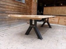 Table industrielle sur mesure bois et mètal patiné 