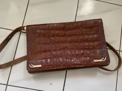 Rare sac main - a,