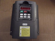 Variateur de fréquence 3kw sortie 220V triphasé