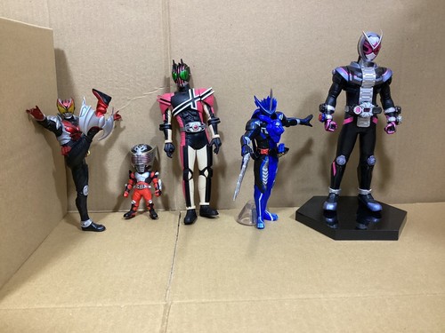 Lot figurines bandai - lot,