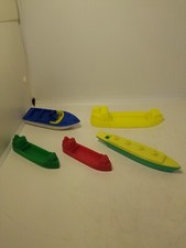 ANCIEN JOUET GERMANY BATEAUX DONT 1 SIFFLET EN PLASTIQUE