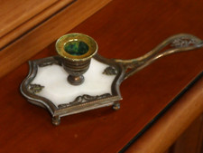 Bougeoir à main en bronze et