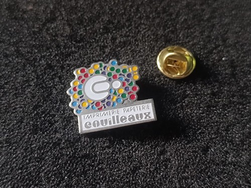 Pin couille aux - aux, imprimerie
