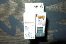 ANCIEN SERIE, DISJONCTEUR DIFFERENTIEL 5A 30mA. MERLIN GERIN, 5AMPERES PC.4,5KA.