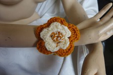 Bracelet Acrylique Crocheté