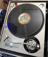 Technics 1200 MK2 Turntable