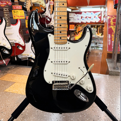 Made fender mexicoplayer - by,