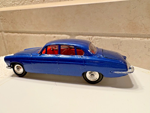 corgi jaguar mk10
