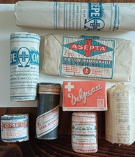 Pansements anciens,  compresses, coton pour collection