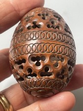 Œuf à chapelet bois de  Corozo Sculpté Ajouré XIX ème travail de Bagnard
