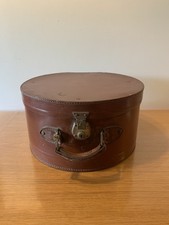 boîte à chapeau ancienne