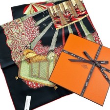 Foulard en soie Hermes Carré