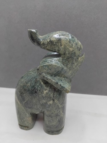 Joli éléphant pierre - joli, en