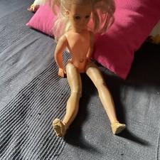 Ancienne poupee Cheveux Rétractables Style Barbie Bella Des Années 1970