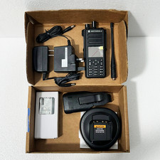 Radio UHF Motorola XPR-7550E - NEUF