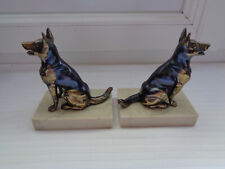 PAIRE DE SERRE LIVRE BERGER ALLEMAND EN REGULE SOCLE MARBRE  ART DECO