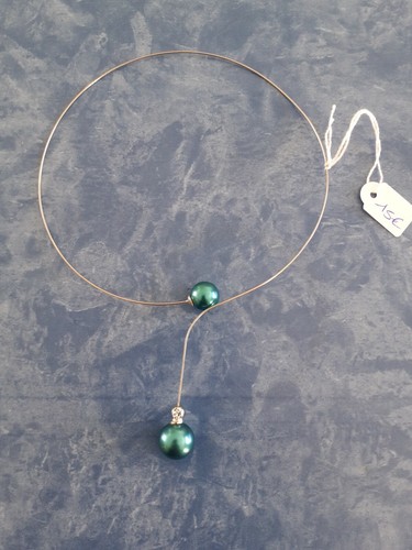 Collier fin rigide neuf - neuf, avec