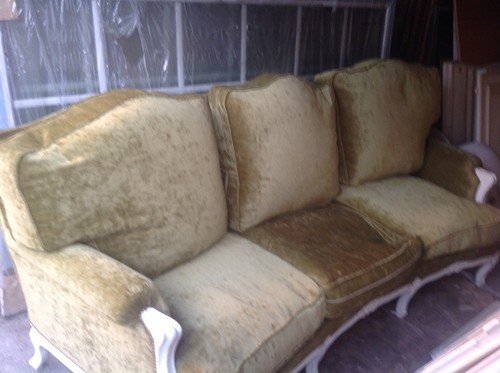 Canape style louis velours - louis,
