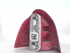 Feu arriere principal droit