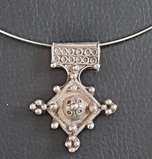 JOLI COLLIER PENDENTIF CROIX DU SUD BERBERE / MAROC