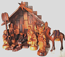 Crèche en bois olivier Noël