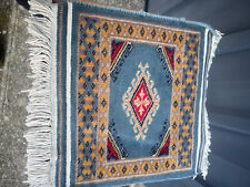 Petit tapis pakistanais en laine , noué main 41*32 cm