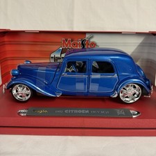 Citroën 1952 15CV 6 Cyl Maisto Custom Shop 1/18