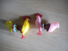 2 COQS sifflets jouets