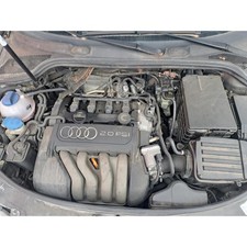 Moyeu de roue avant droit Audi A3 (8P1) 2004 5K0498621