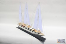 Modèle de bateau en bois Le