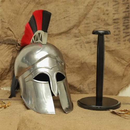 Casque grec corinthien fait