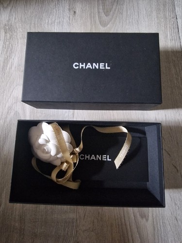 Boite ruban chanel - et,
