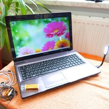 Lenovo Y570 15 pouces MÉTAL L