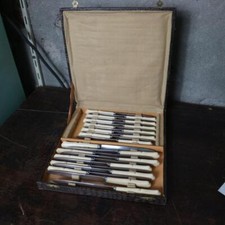coffret menagere 23 anciens couteaux 20 & 23.5cm D. MOREAU PITHIVIERS