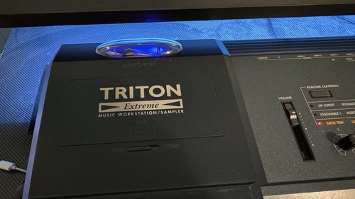 Korg tritón extreme - tritón,
