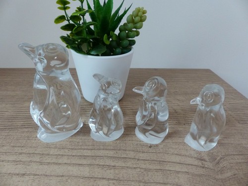 Ensemble statuettes en - de,