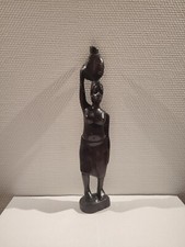 Statuette de femme africaine