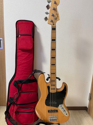 Squier electric bass - electric,