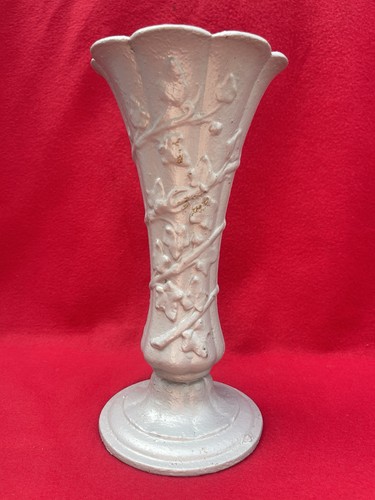 Vase ancien fonte décor - vase,