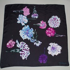 Christian Lacroix foulard carré sergé mûrier soie foulard rayures florales