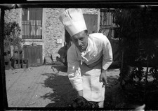 Portrait homme cuisinier chef chien - ancien négatif photo an.1950