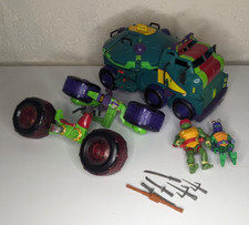 Tortues Ninja, lot d'1 camion transformable, 2 motos et 2 figurines avec armes