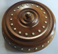 grande boîte a jeux ancienne en bois tourné a decors de perles blanches