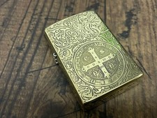 Briquet à huile en laiton gravé ZORRO Constantine étui d'armure inutilisé