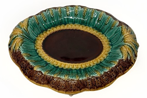 Rare plat coupe pain - pain, en